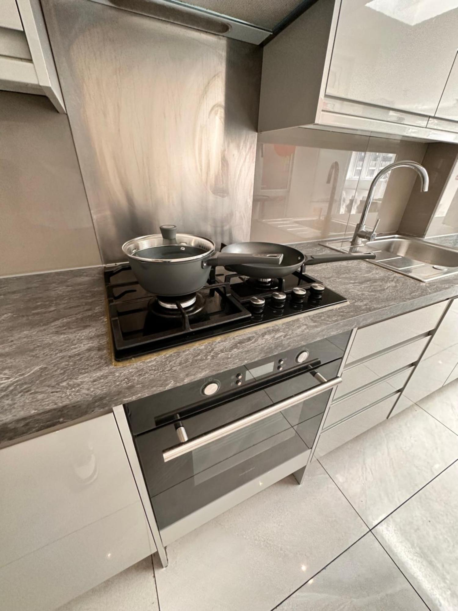 Guest house Double And Single In Bromley By Bow *