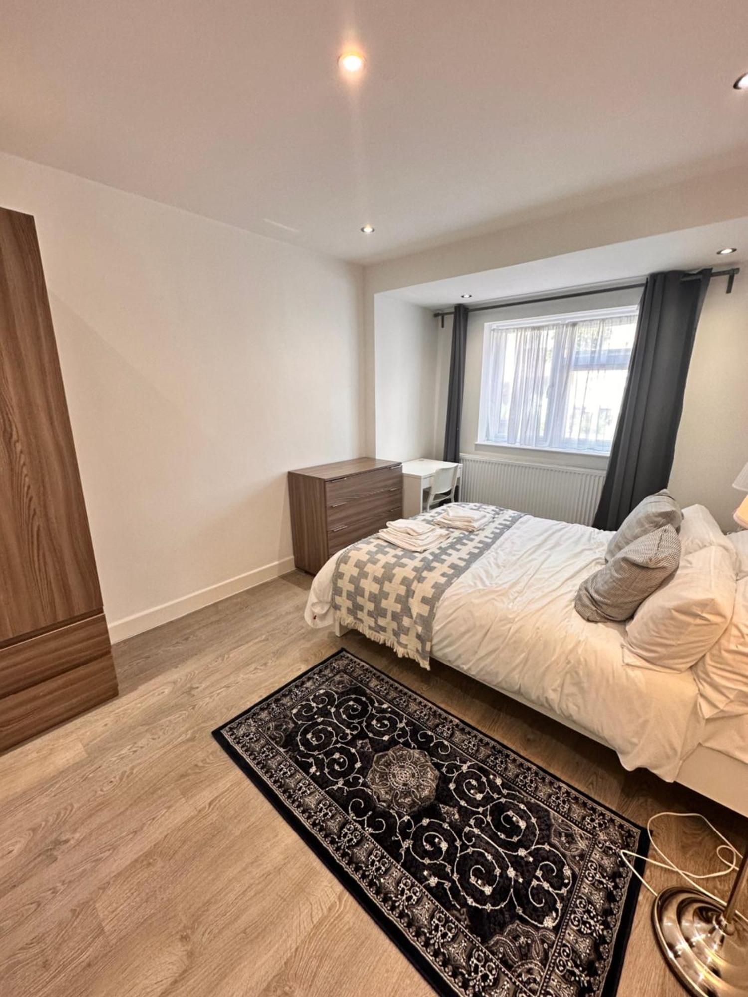 Guest house Double And Single In Bromley By Bow *