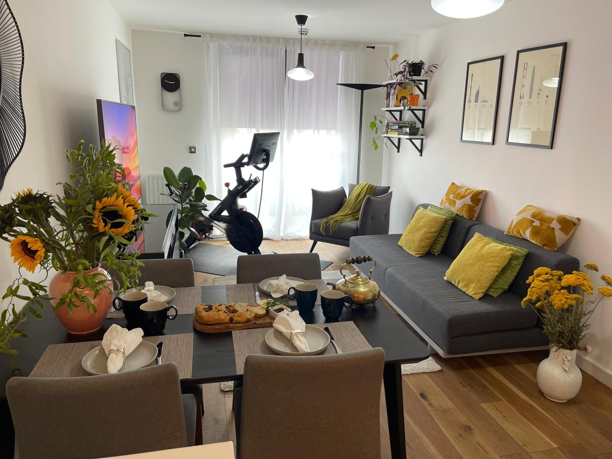 Apartment Peloton Organic Health In Angel, Old Street, Islington *