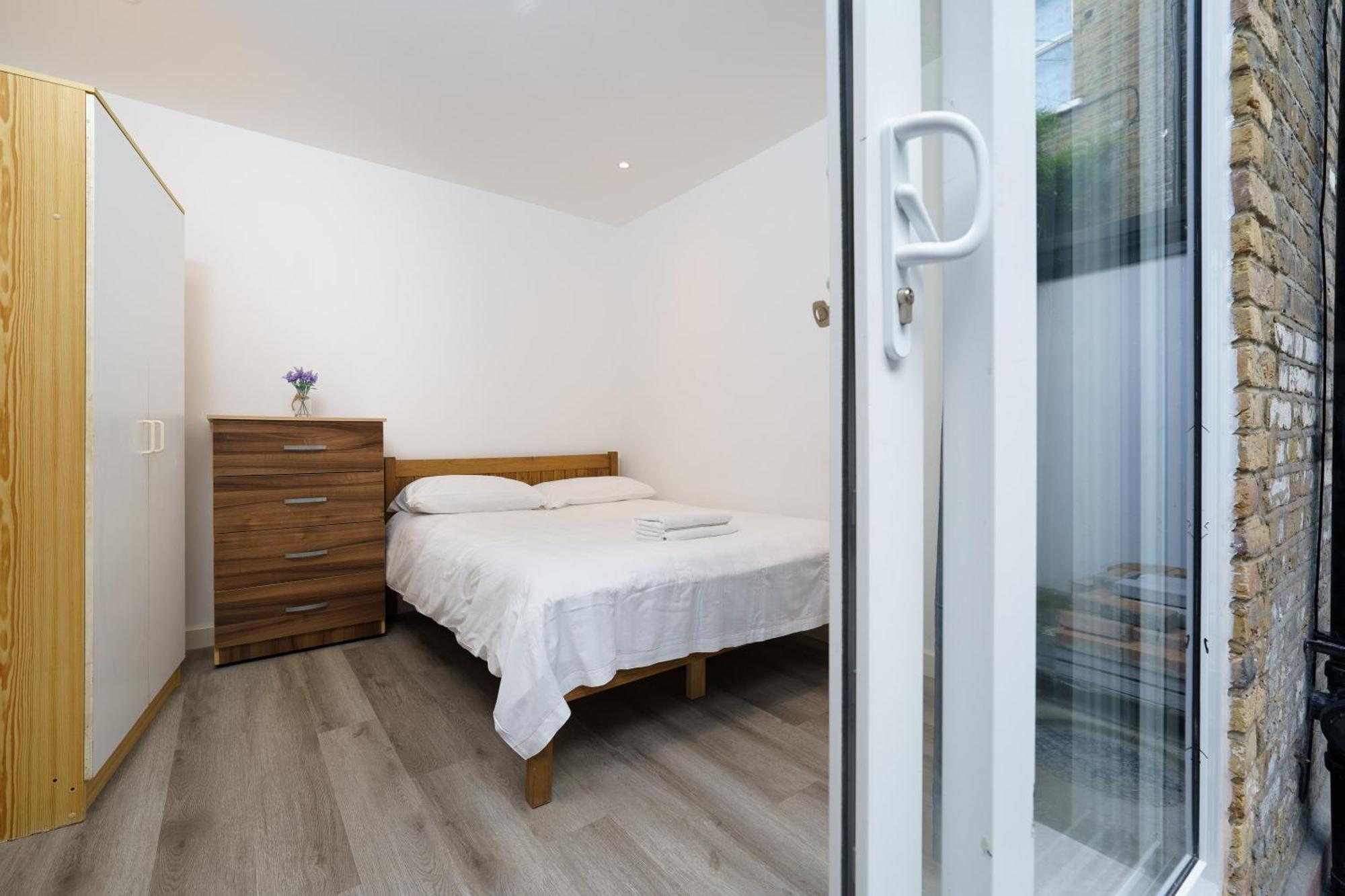 Modern In South West Apartment *