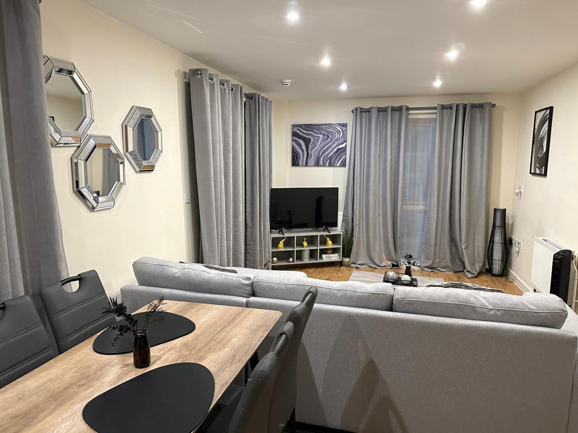 Glamorous Two Bed Flat Londres