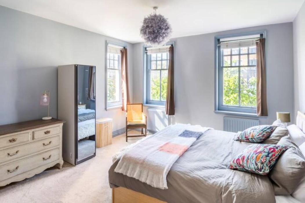 Three-storey, Renovated 1890s Heritage In Spitalfields Market