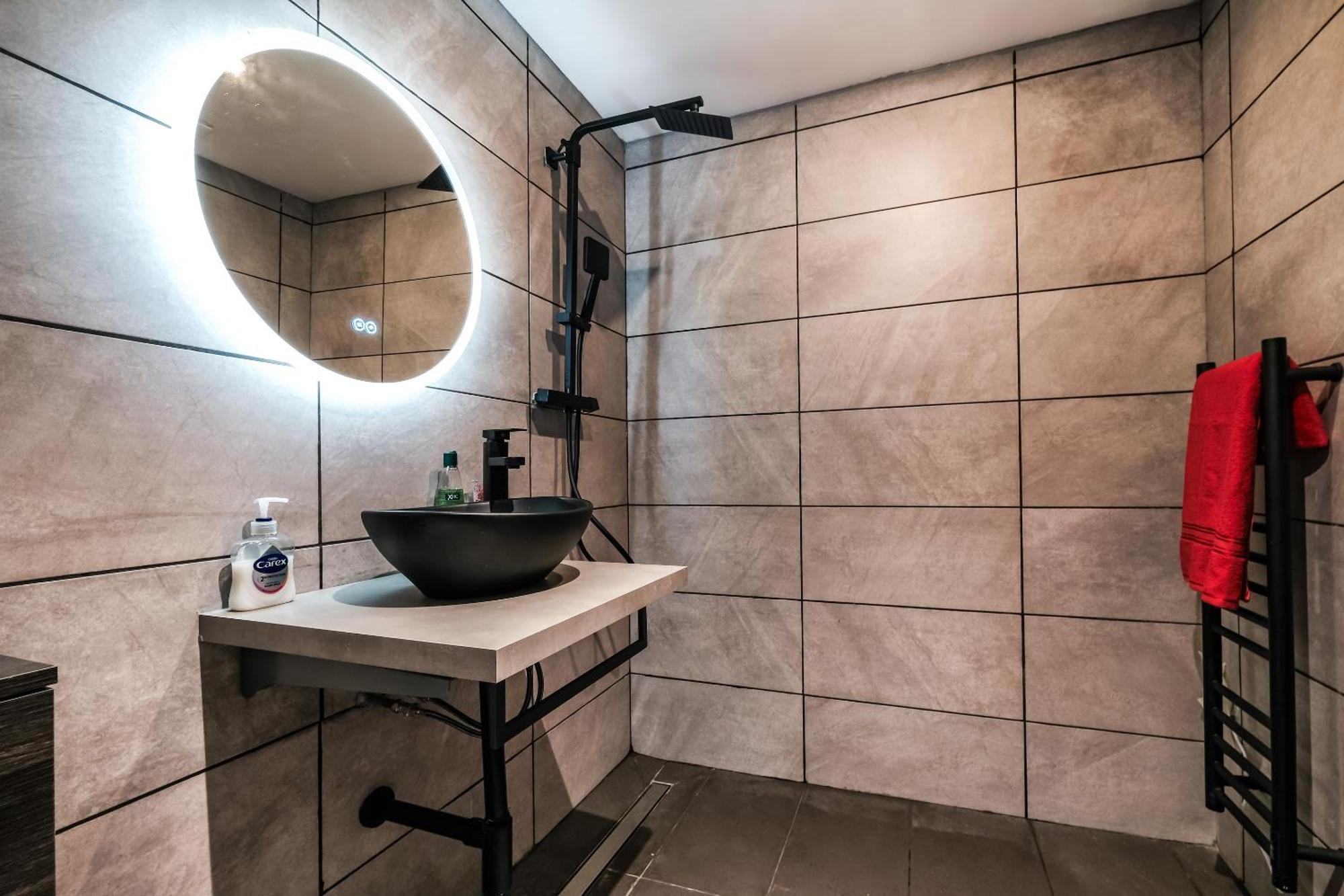 Spacious In Piccadilly Sleep 6 Vrb Apartment *