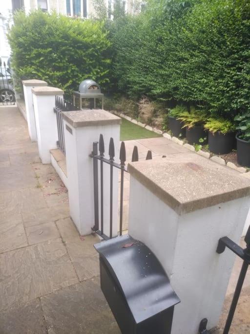 Superior 5* Kensington, Flat + Free Wi-fi Apartment