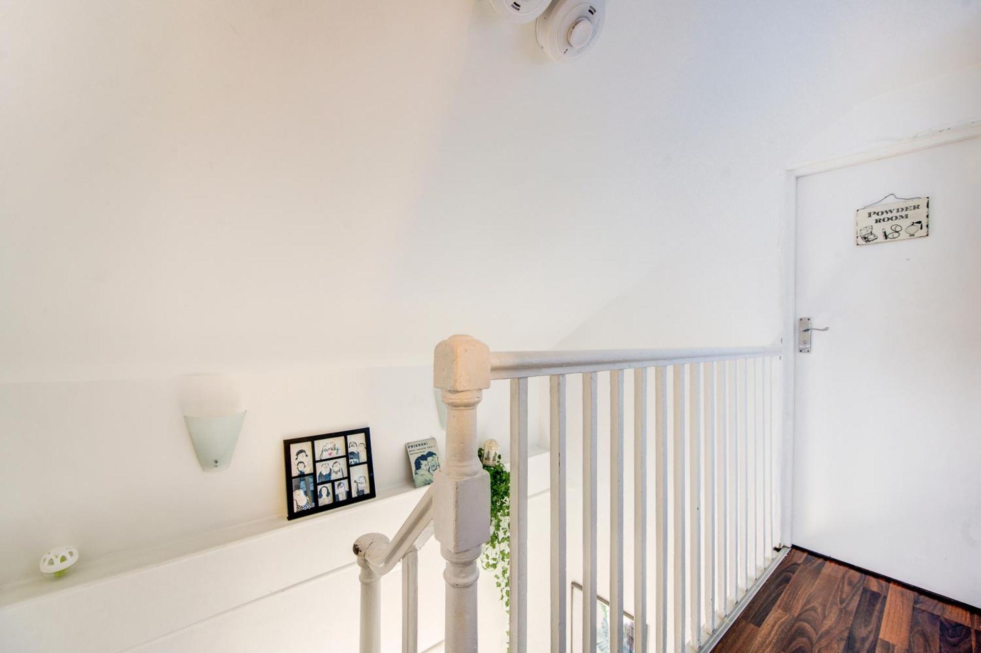 Apartment Islington Attic 3 Bedroom Flat *