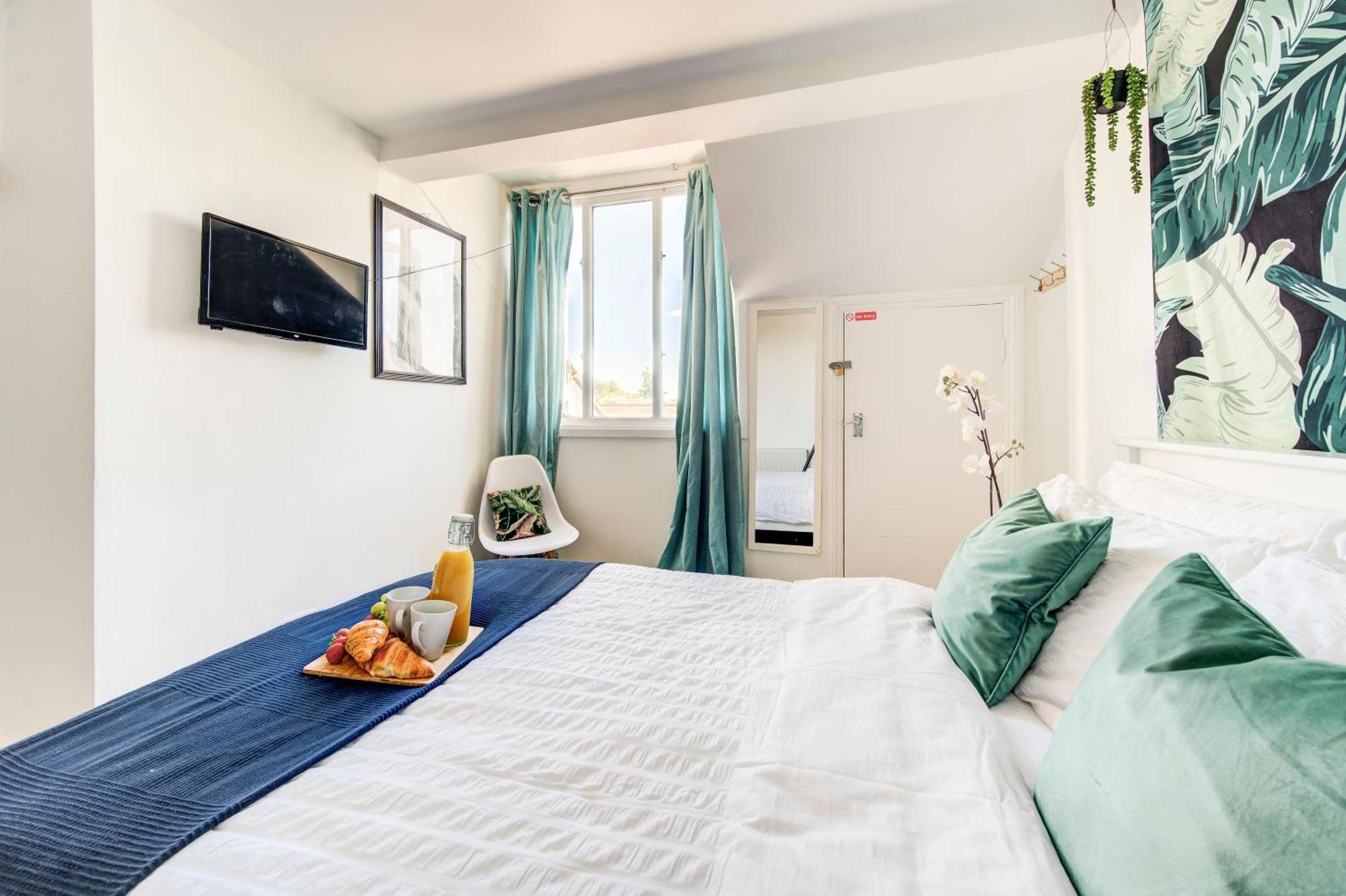 Islington Attic 3 Bedroom Flat