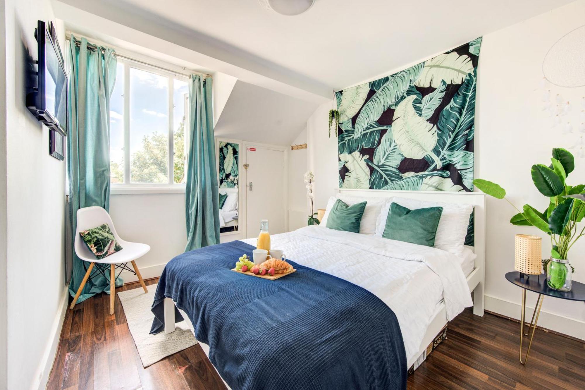 Islington Attic 3 Bedroom Flat London