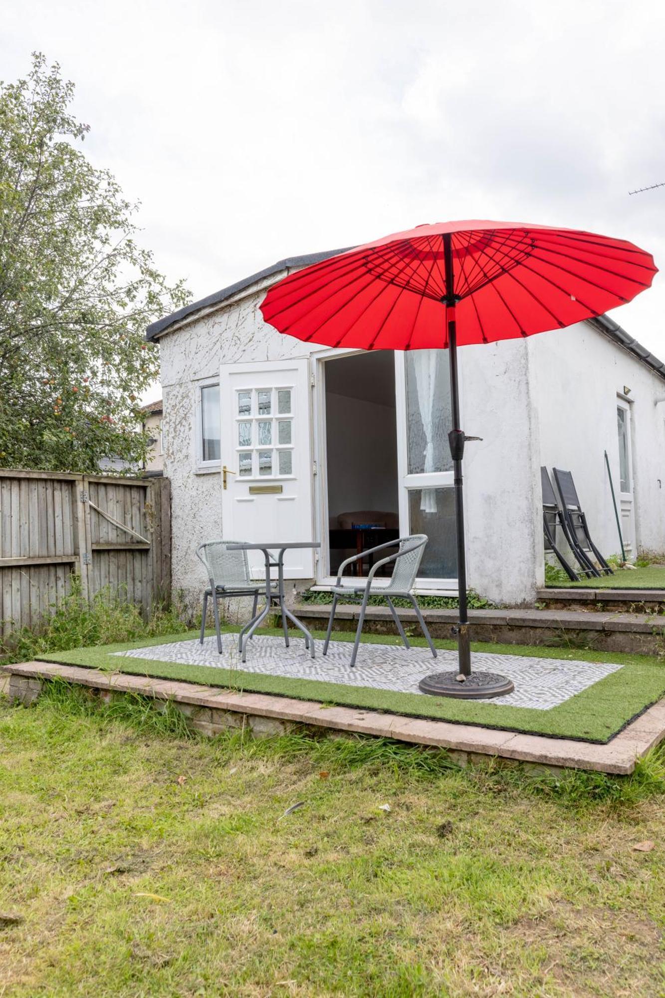Apartment Cosy 2 Bedroom Near Wembley, Garden, Late Check In London