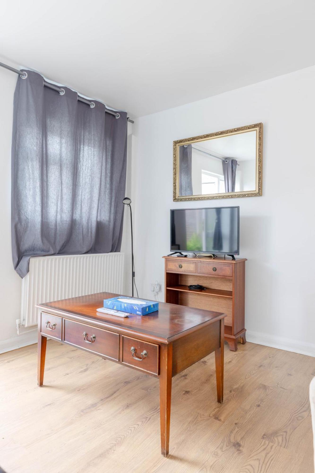 Apartment Cosy 2 Bedroom Near Wembley, Garden, Late Check In