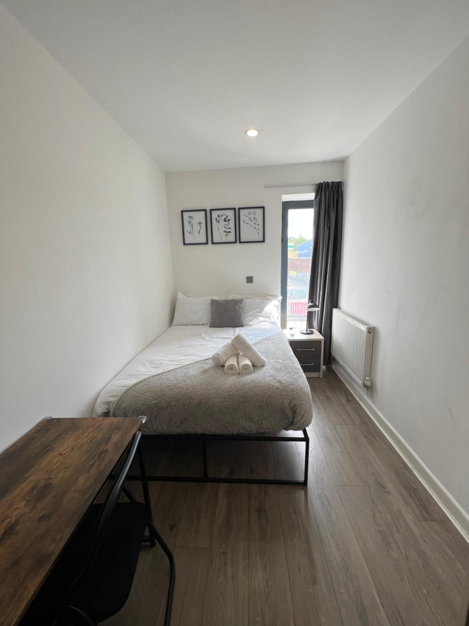 3bed Flat 3wc And Great Location Near Excel City Airport O2 And Canning Town Station London