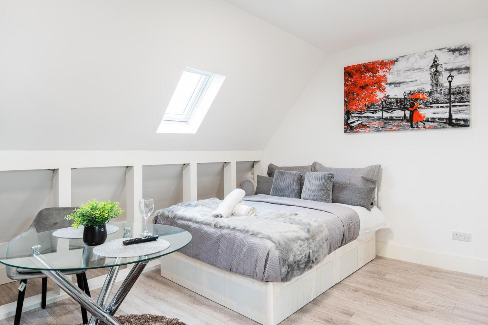 Spacious And Modern In G *