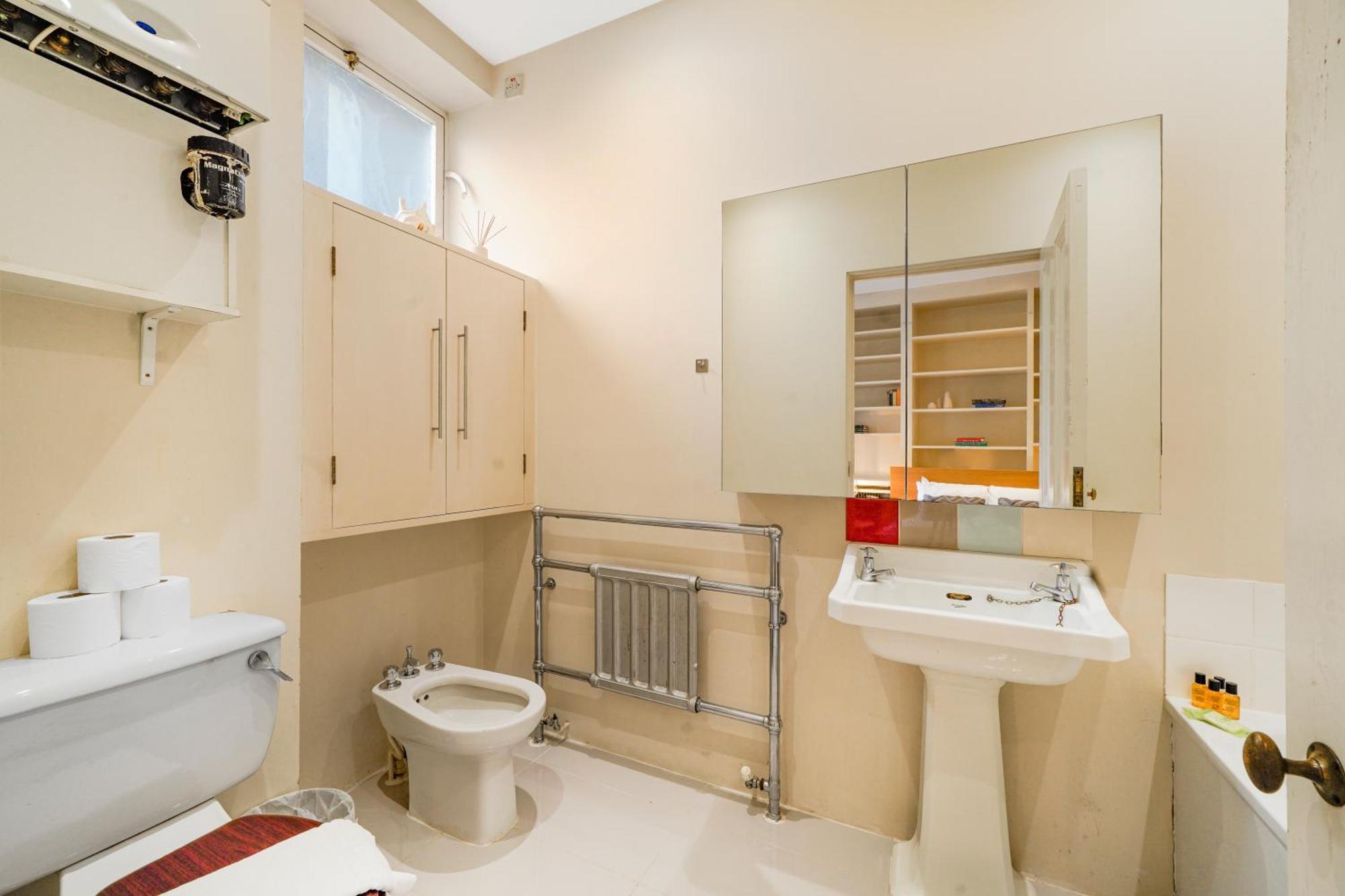 2bed Near Barbican & Farringdon Free Wifi By Aparts Apartment London