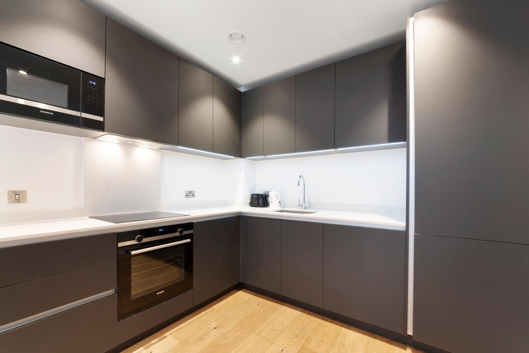 1 Bedroom Close To Tower Hill Apartment London