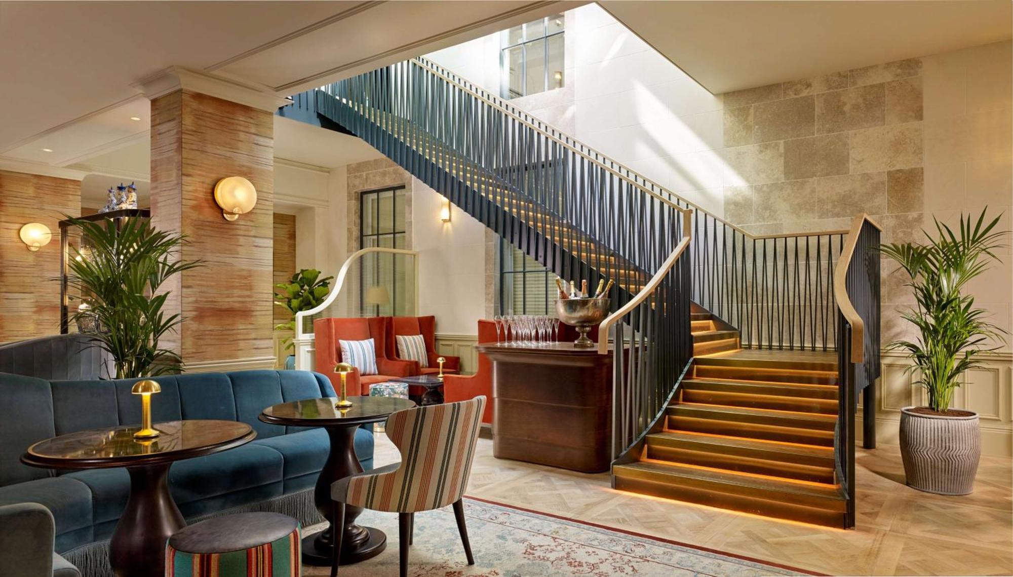 100 Queen's Gate London, Curio Collection By Hilton