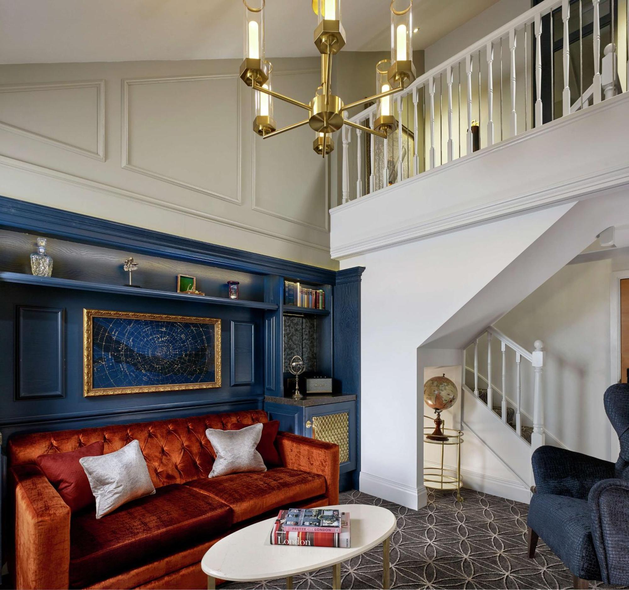 100 Queen's Gate London, Curio Collection By Hilton London