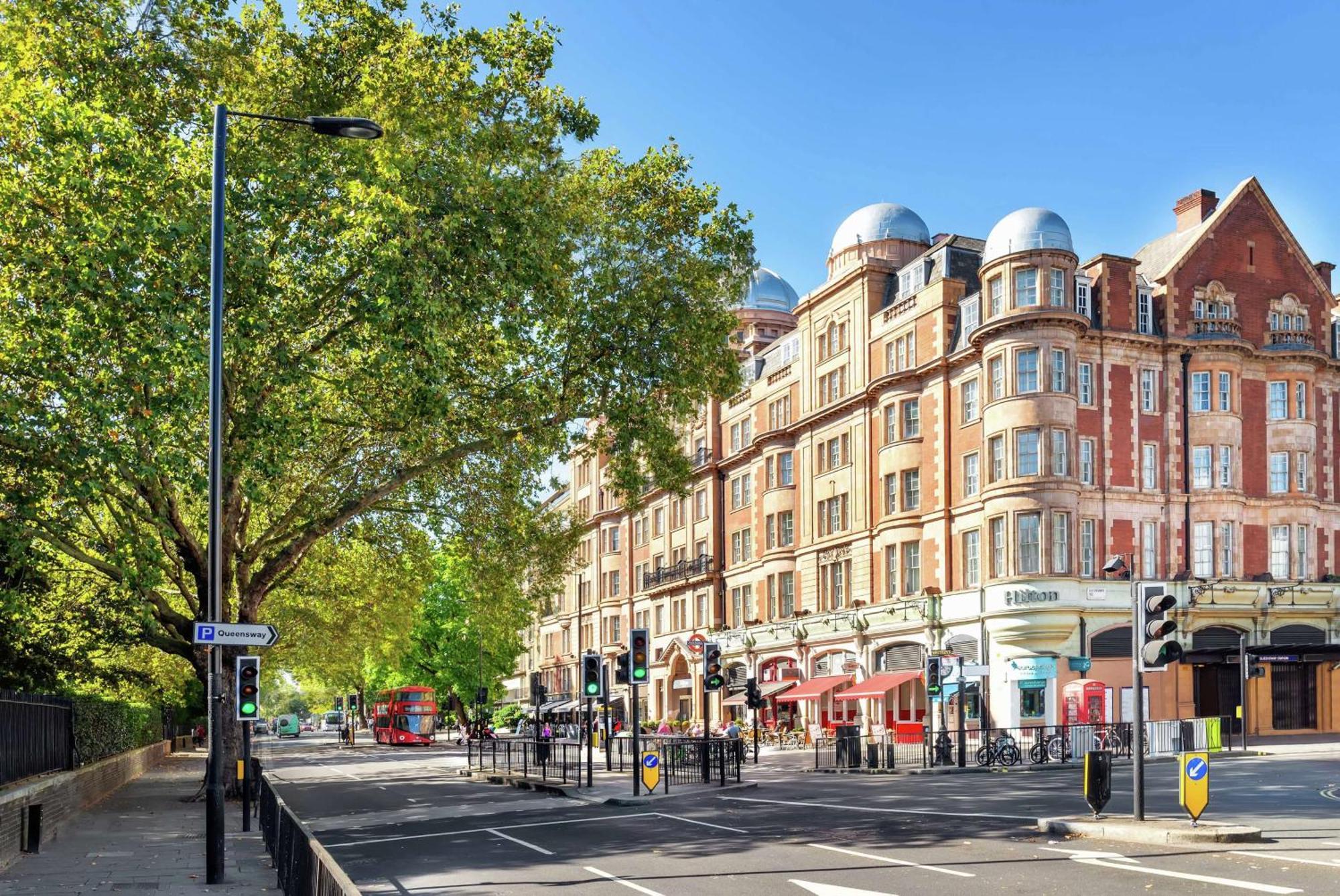 Hilton Hyde Park Hotel 4*