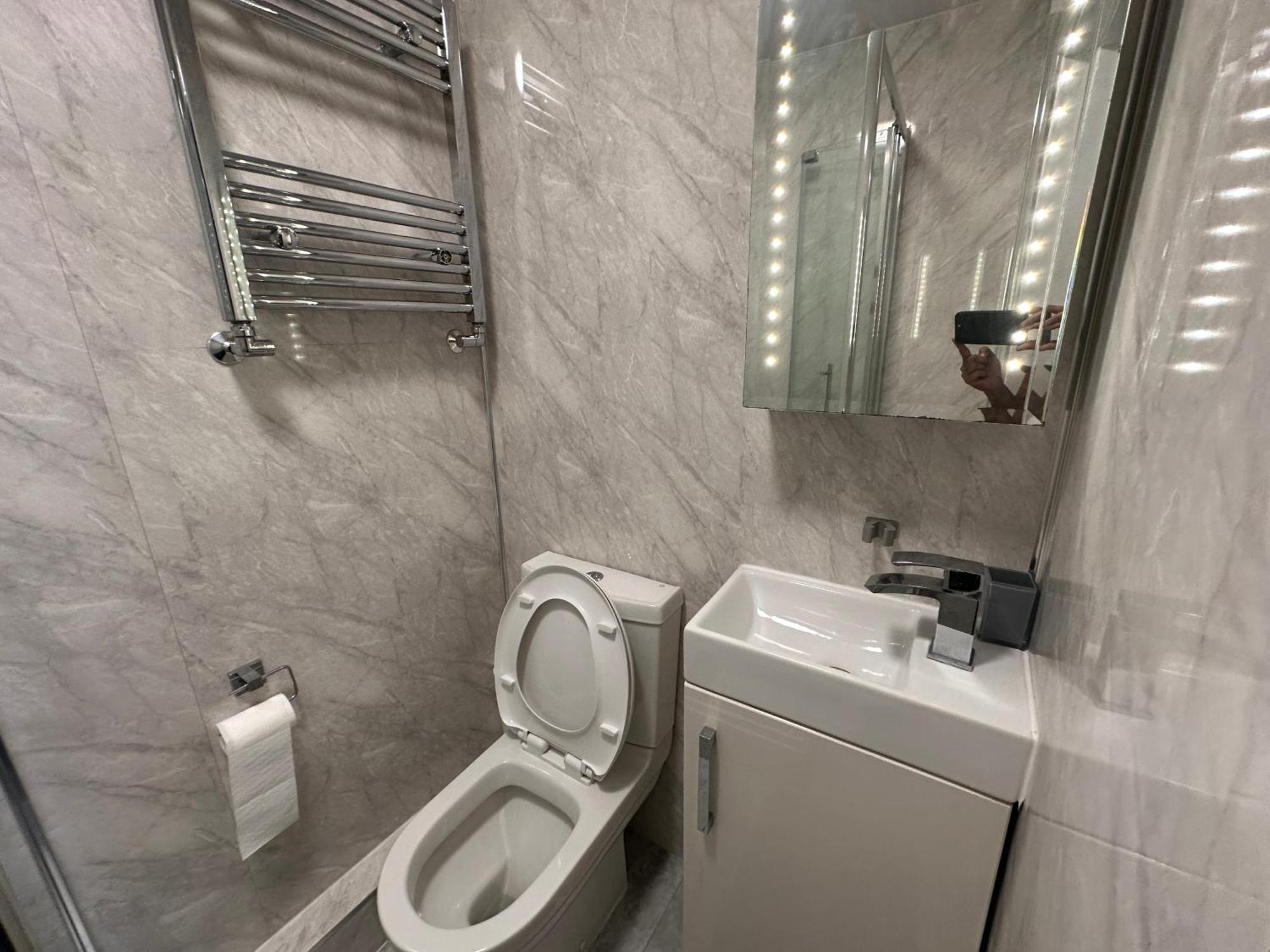 5 Bed 5 Bath / Brick Lane E1
