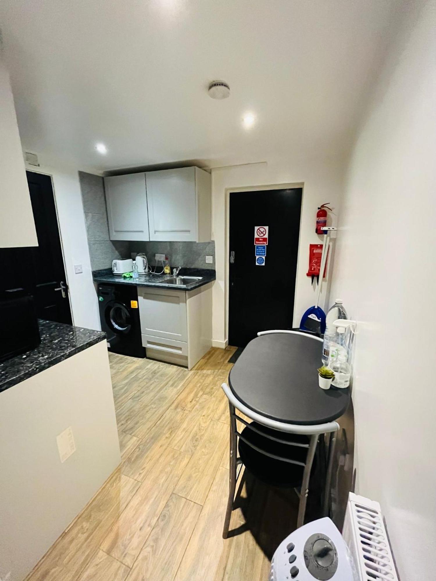 Exclusive Private One Bedroom Apartamento