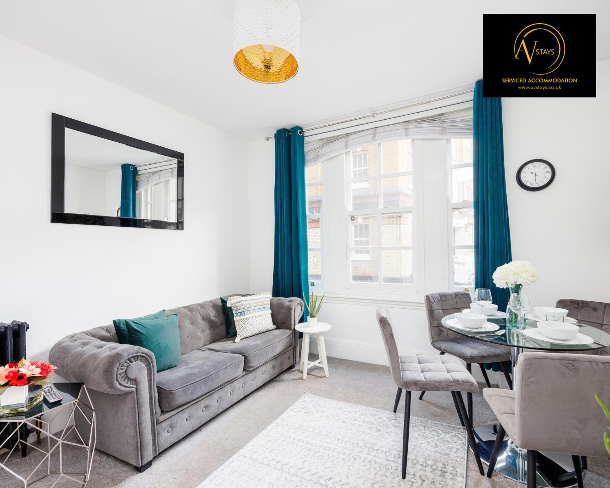 Bridge 2 Bed - Sleeps 3 *