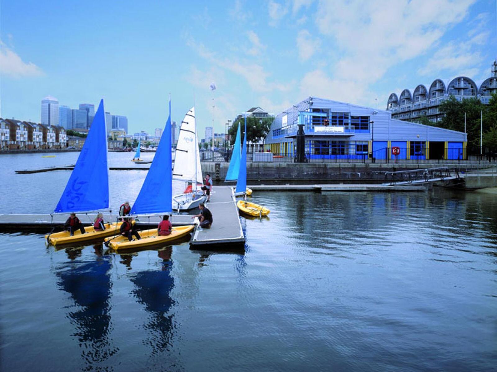 Surrey Docks Se16 Near Canada Water N Easy Access Canary Wharf Apartment