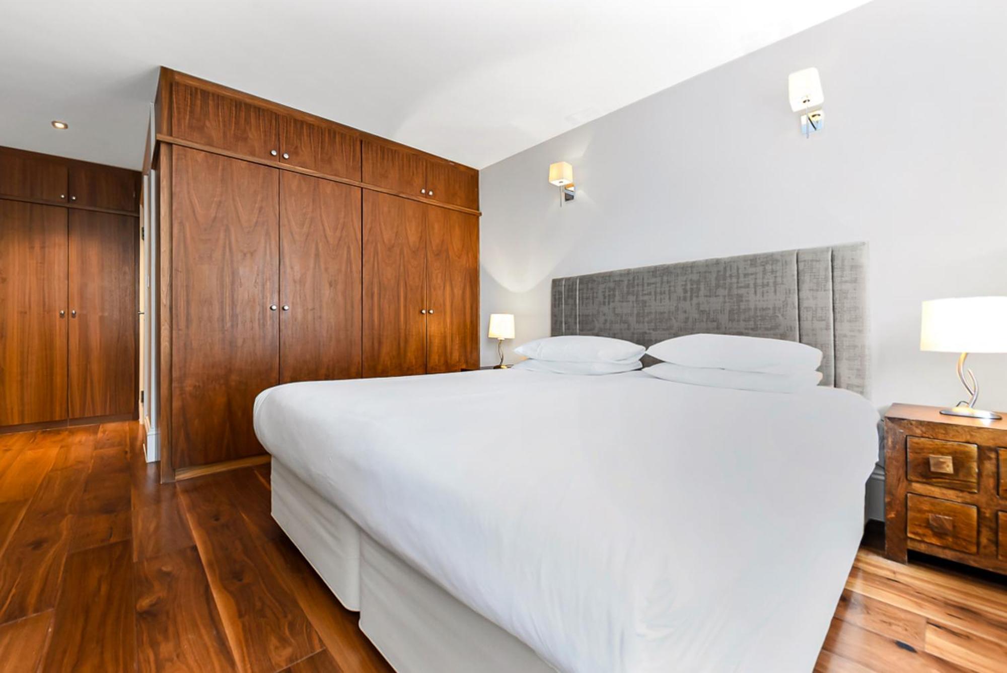 Tavistock Place Apartment *
