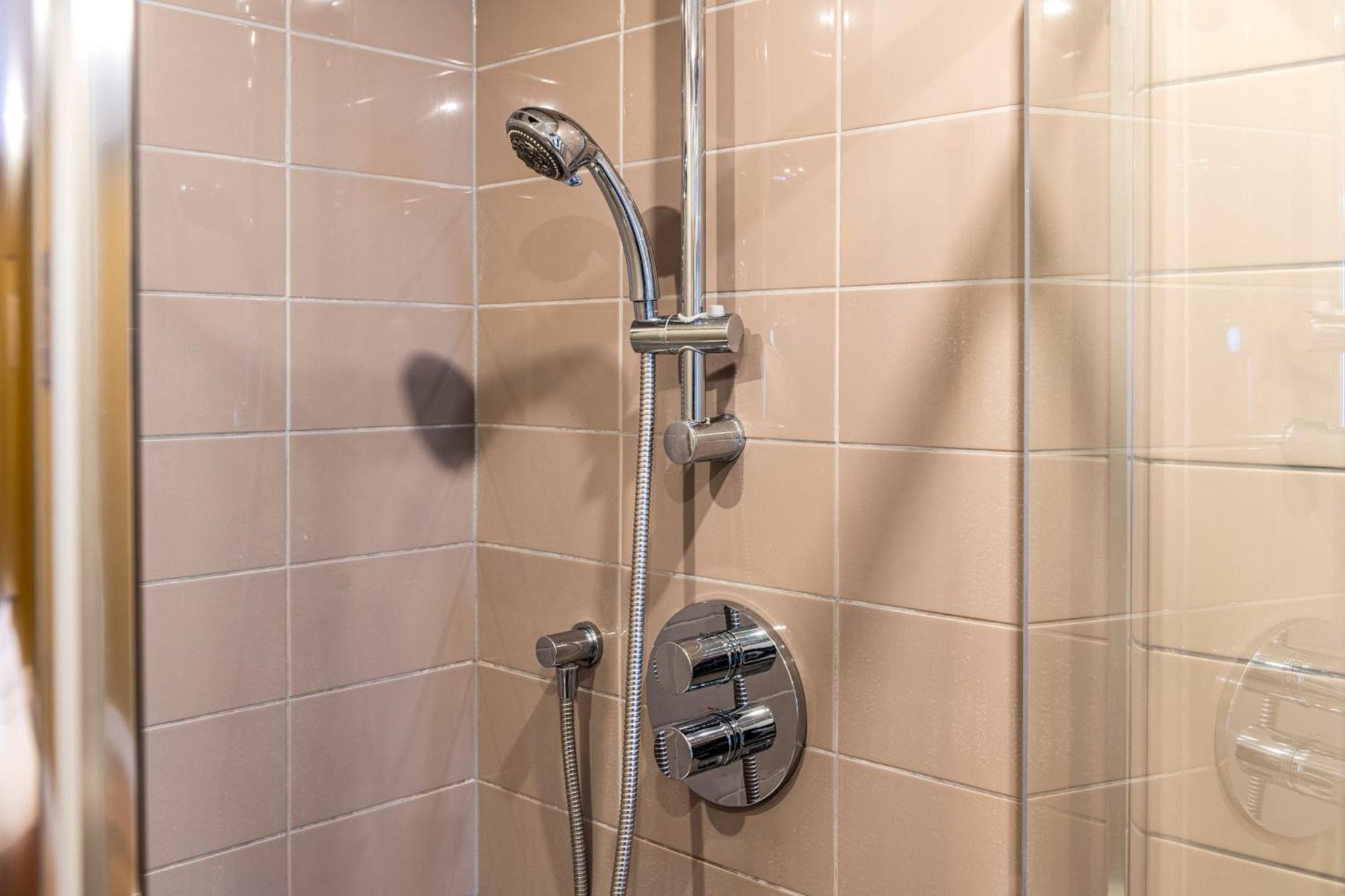 Trendy Kings Cross Flat
