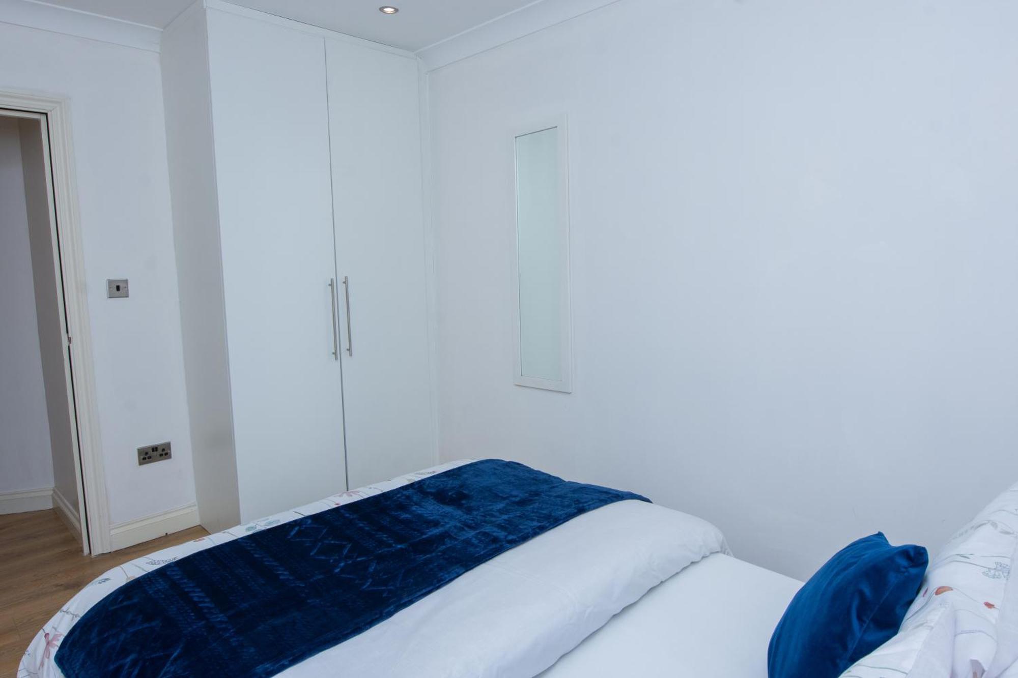 Evergreen Apartments-flat 4, Apartment *