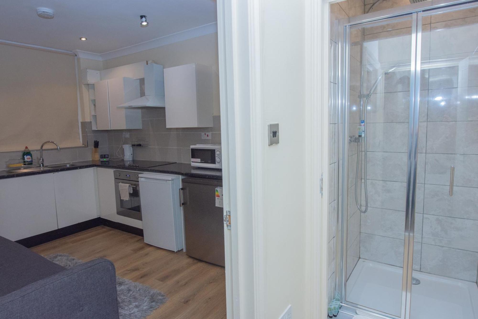 Evergreen Apartments- Flat 1, *