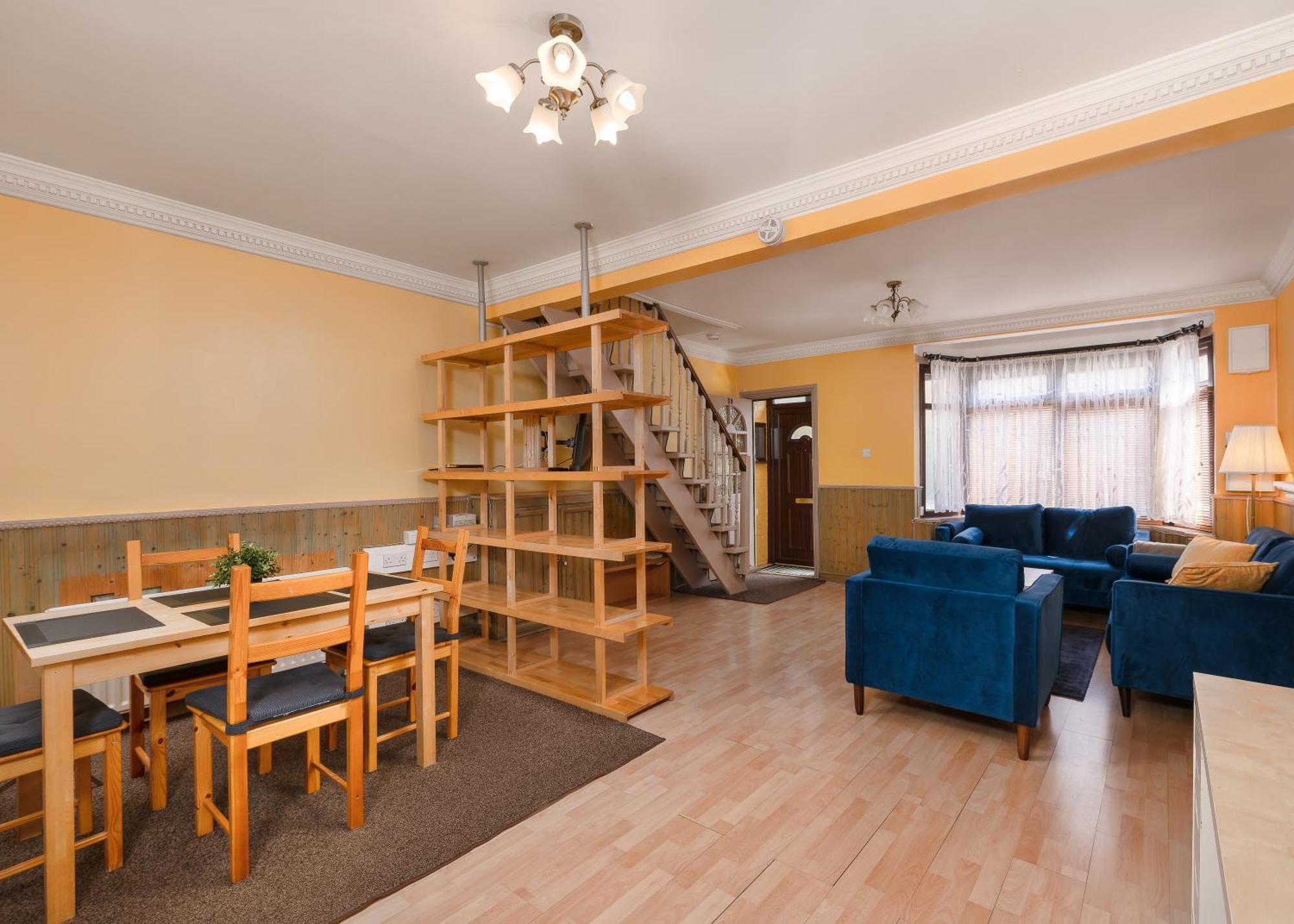 Excel 5min Custom House Station Parking Wifi Sleeps 6 London