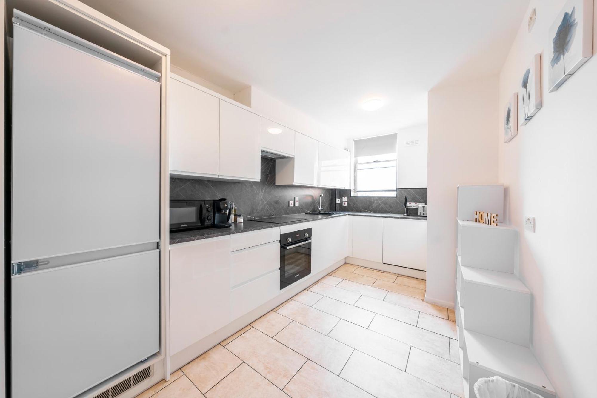 The Queensborough By Hyde Park Apartment