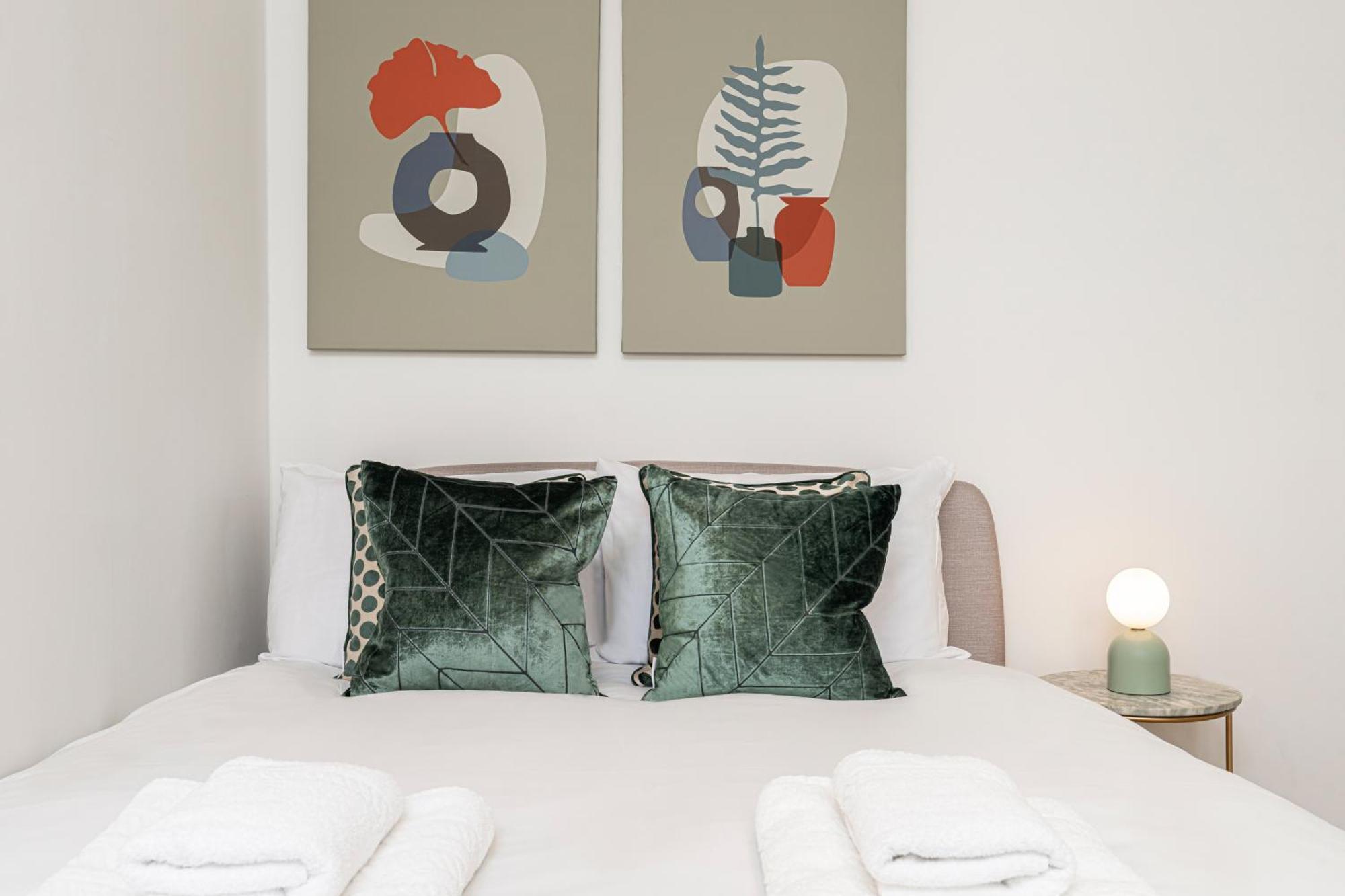 Stylish 1 Bed Flats In Soho, Next To Piccadilly Circus And Trafalgar Square * London