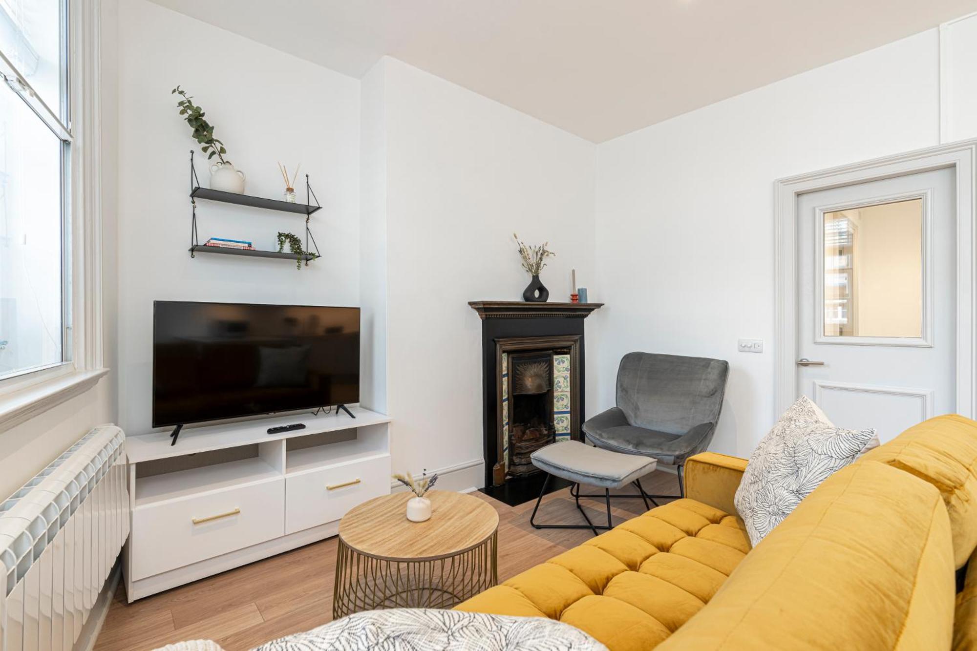 Stylish 1 Bed Flats In Soho, Next To Piccadilly Circus And Trafalgar Square Apartment *