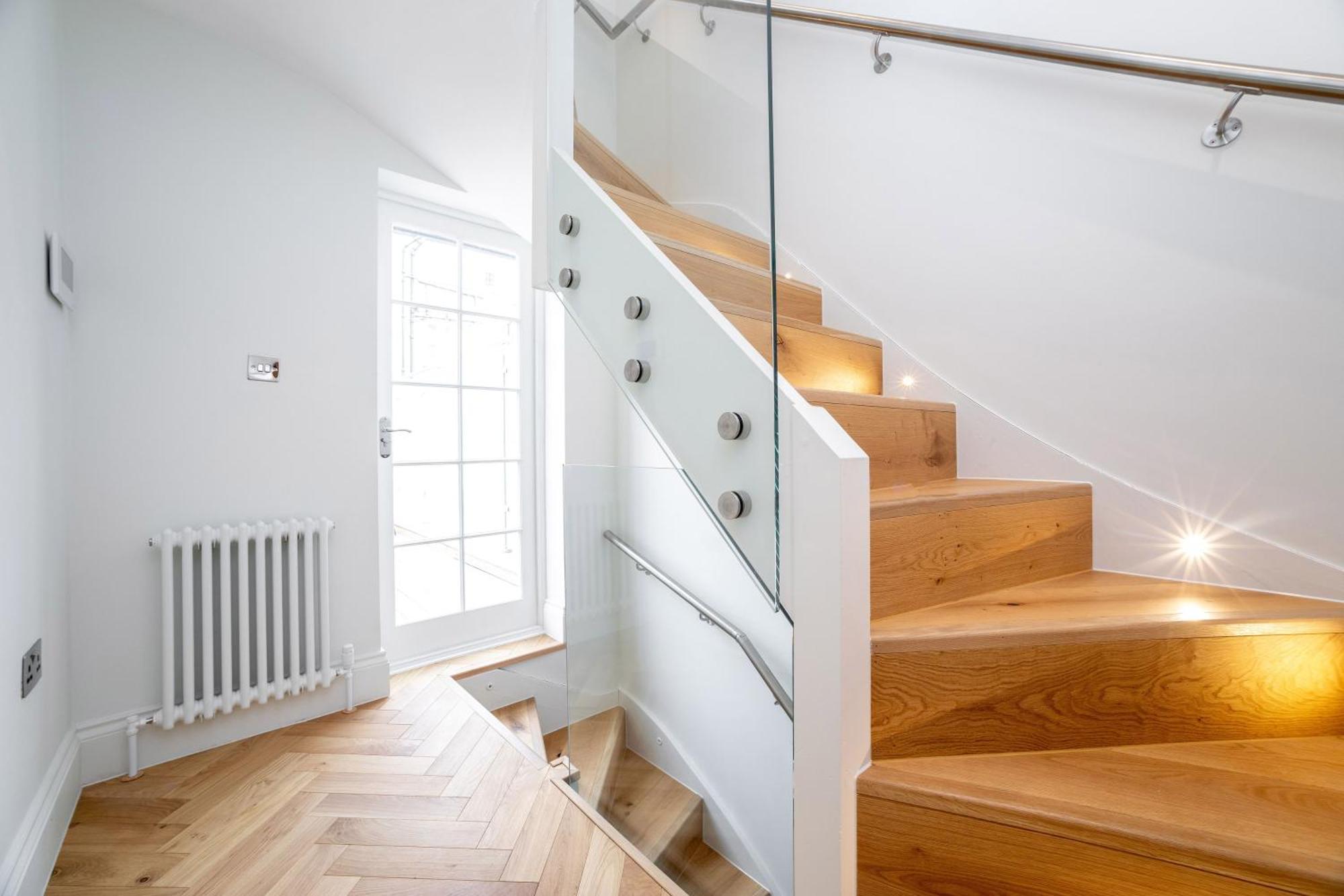 Apartamento 3 Bedroom Flat With Terrace In Londres