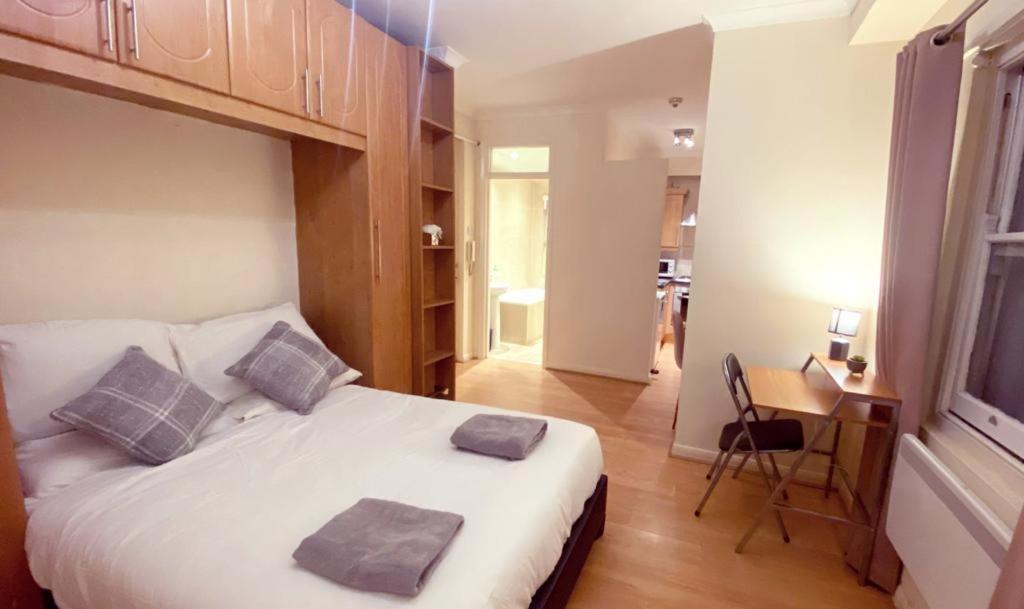 Apartment Kings Road Retreat - Affordable Serviced In Chelsea
