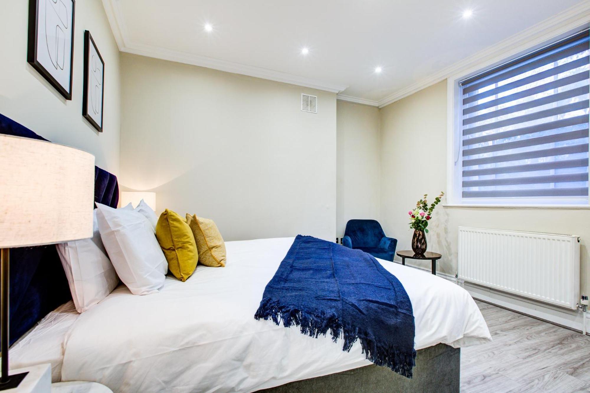Hybrid Resi - Battersea Near Power Station Apartment London