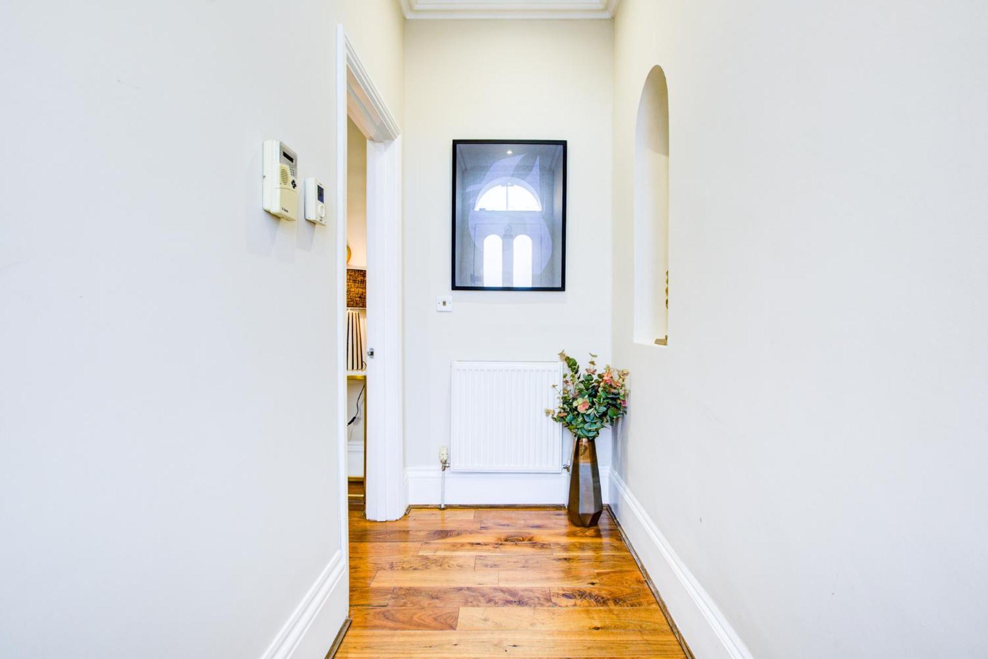 Hybrid Resi - Battersea Near Power Station London