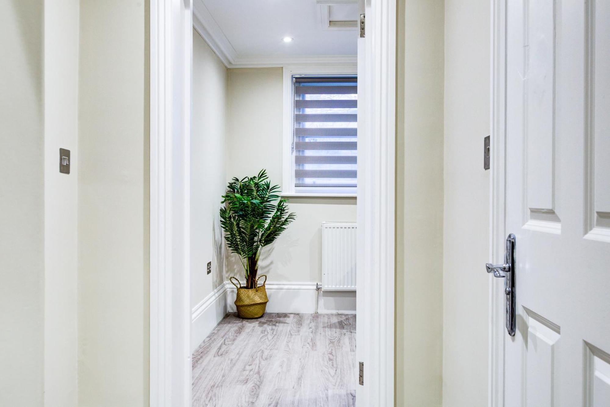 Hybrid Resi - Battersea Near Power Station Apartment *