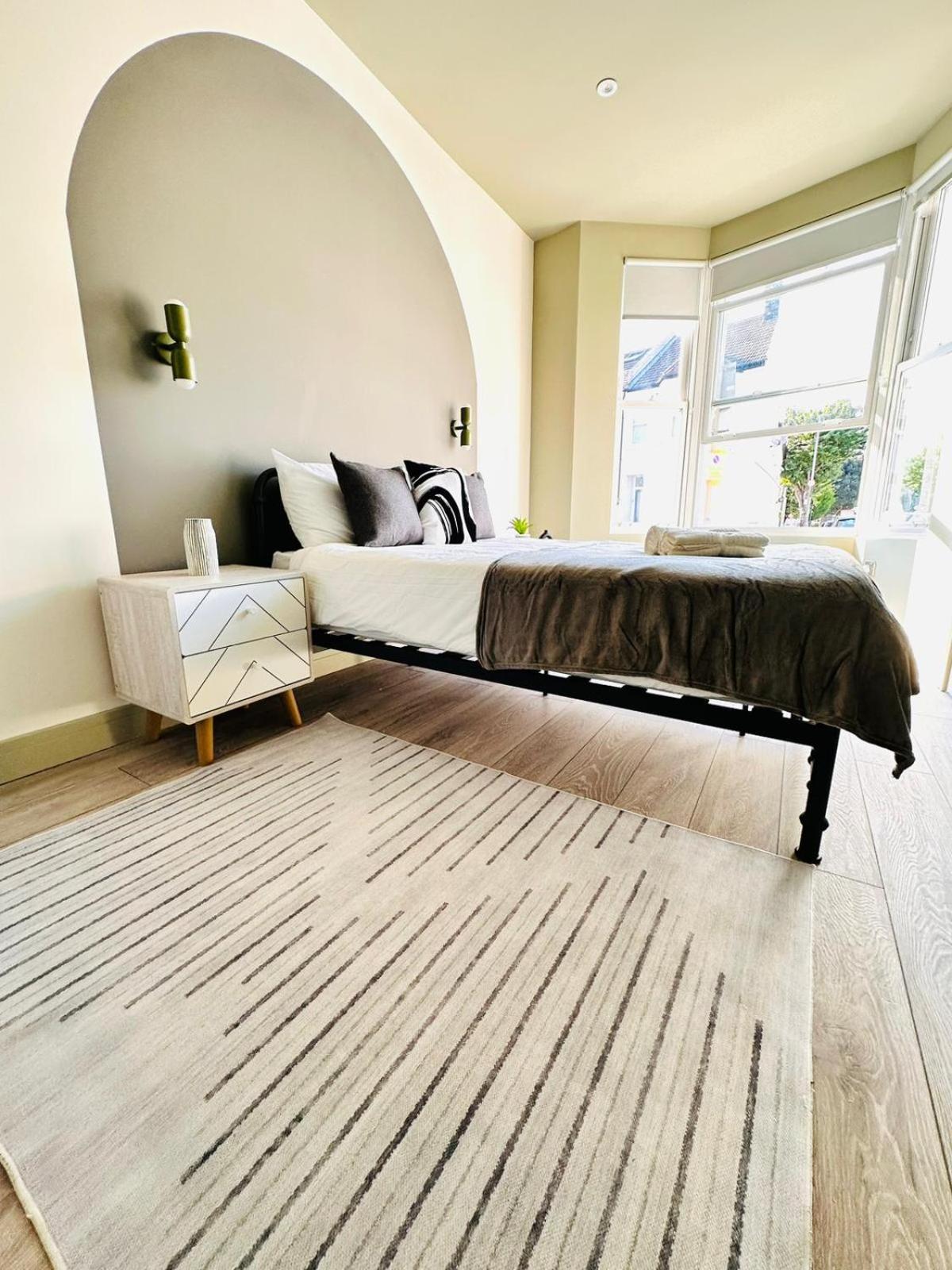 Aparthotel Boutique Ensuite Like *