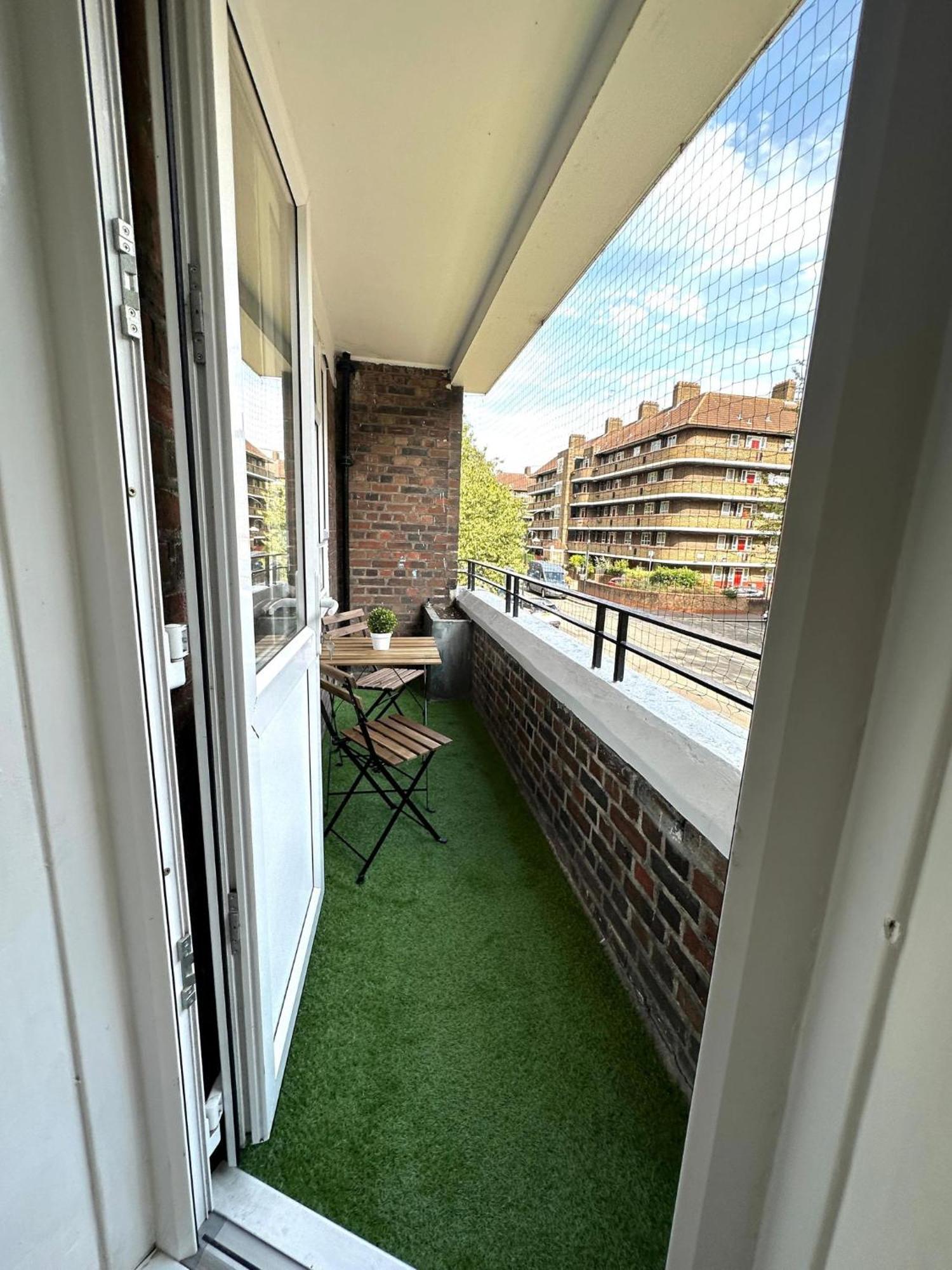 Apartamento Charming 2-bed Flat With Balcony Close To White Westfield Londres