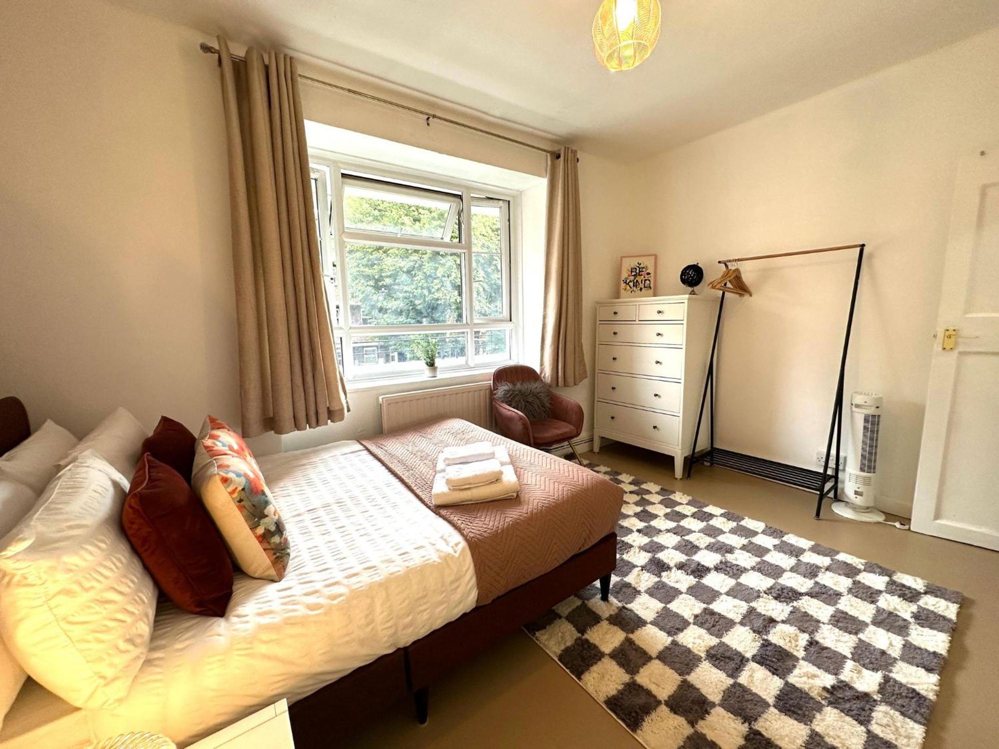 Apartamento Charming 2-bed Flat With Balcony Close To White Westfield *