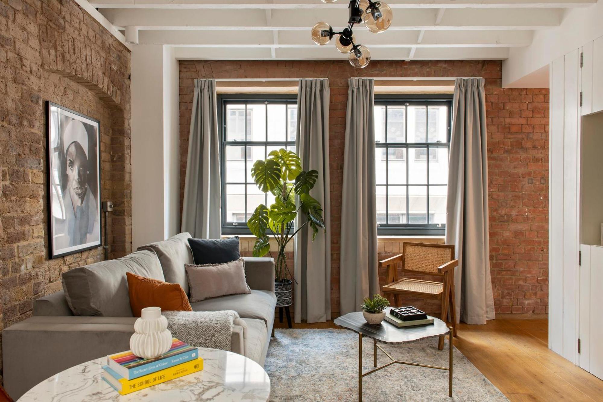 Apartment Cove Arne Street London