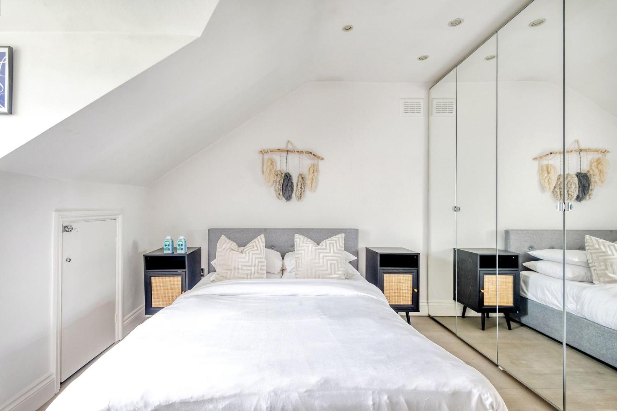 The Luxury 'treehouse' - One Bed Little Venice * Londres