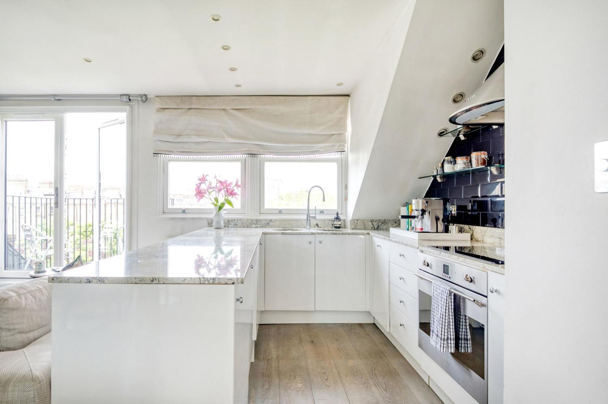 The Luxury 'treehouse' - One Bed Little Venice Londres