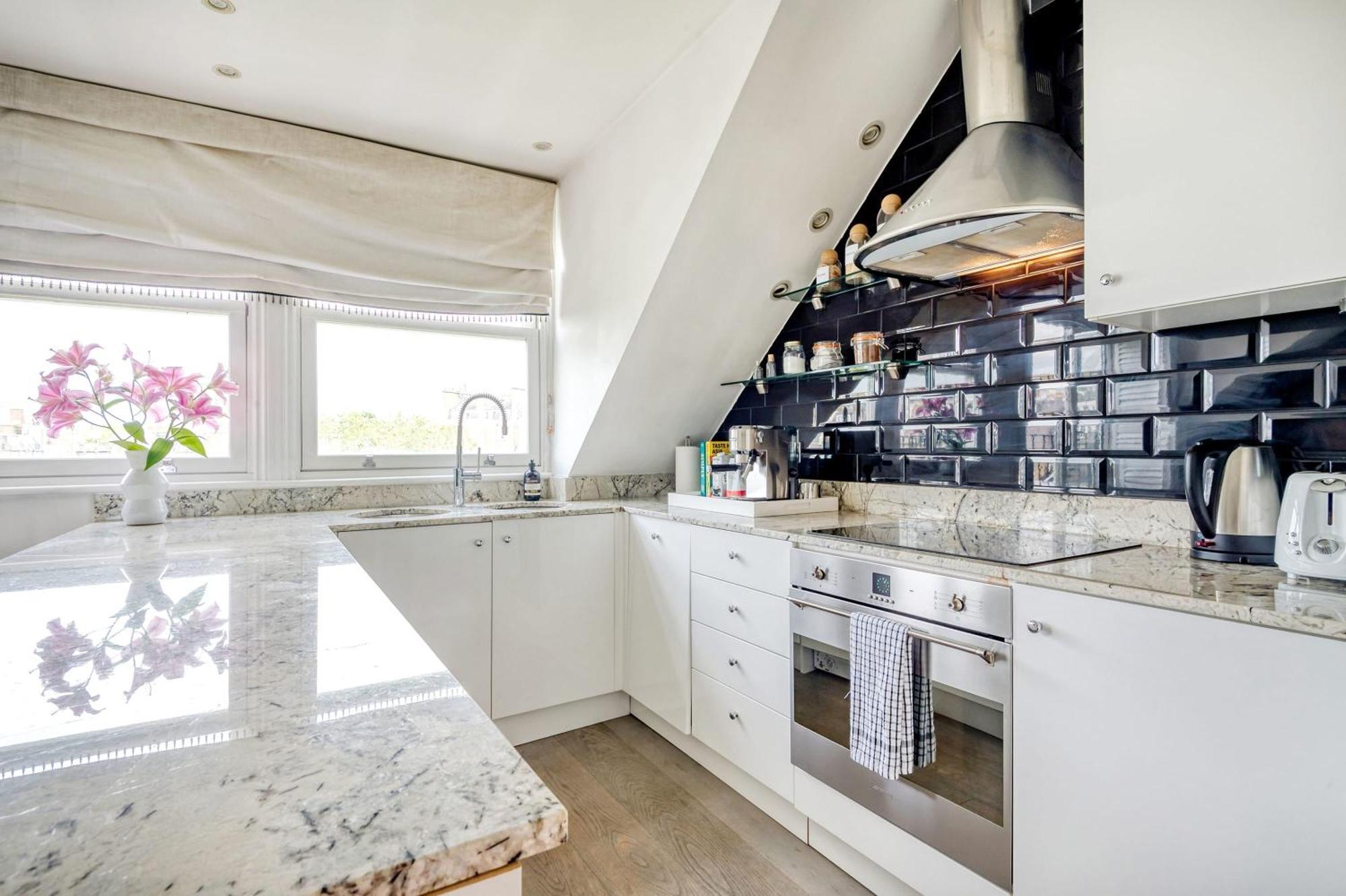 The Luxury 'treehouse' - One Bed Little Venice Apartamento Londres
