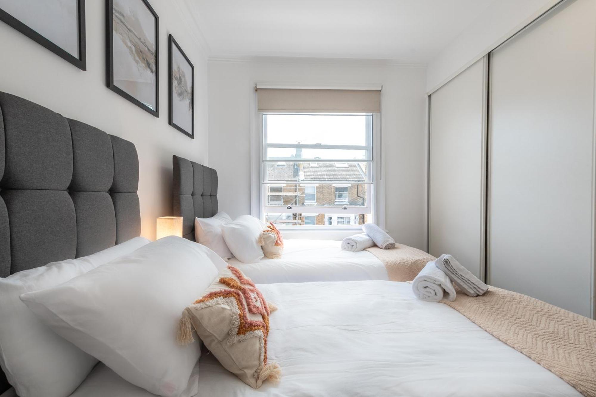 Hammersmith - 2 Bedroom Flat