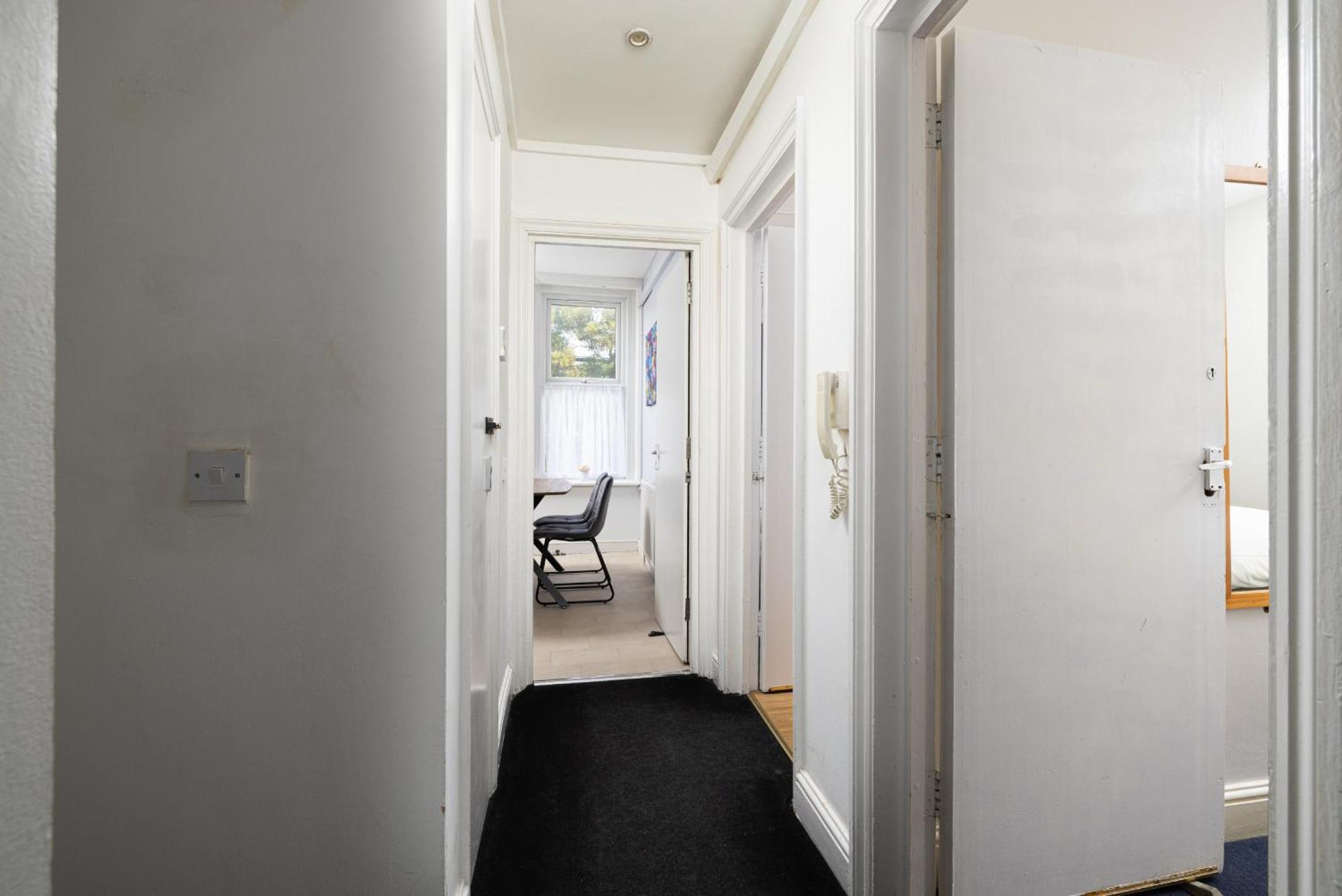 Charmstay Shepherds Bush * London