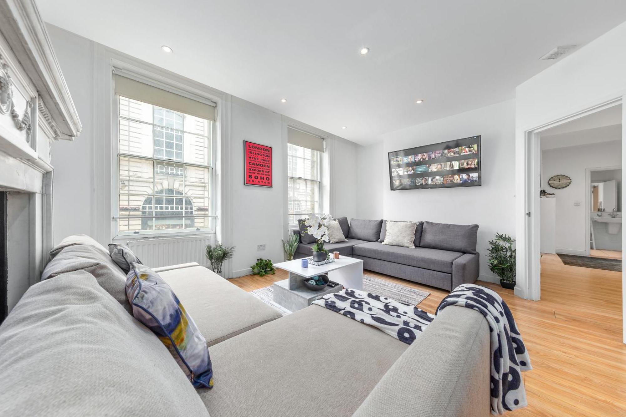3-bedroom Flat In Sleeps 14 Hy1 Apartment