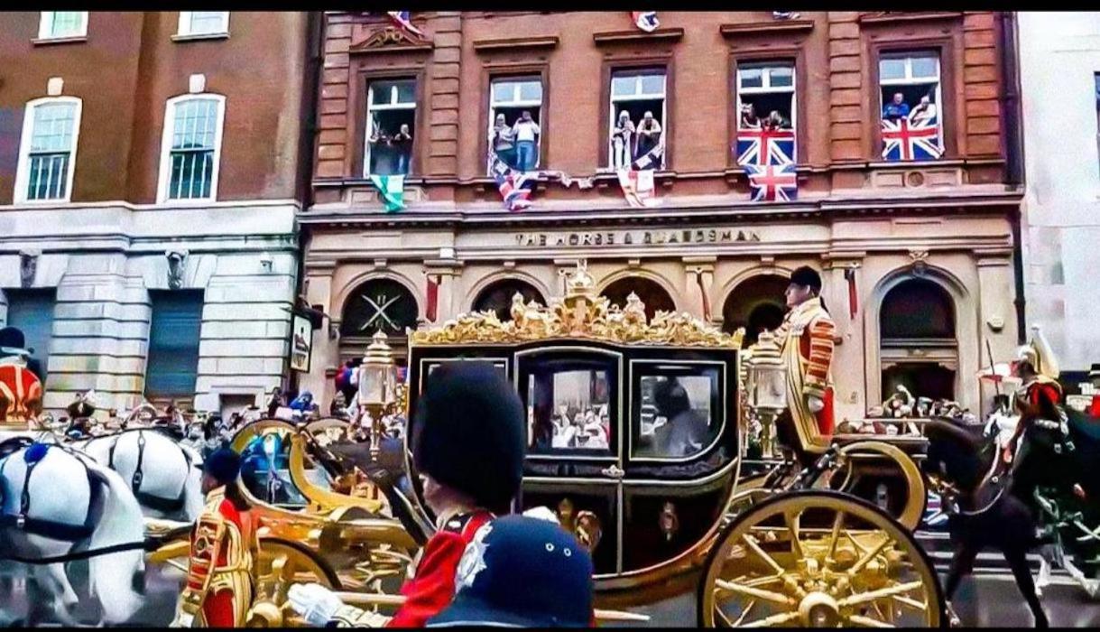 Superb Near Buckingham Palace *