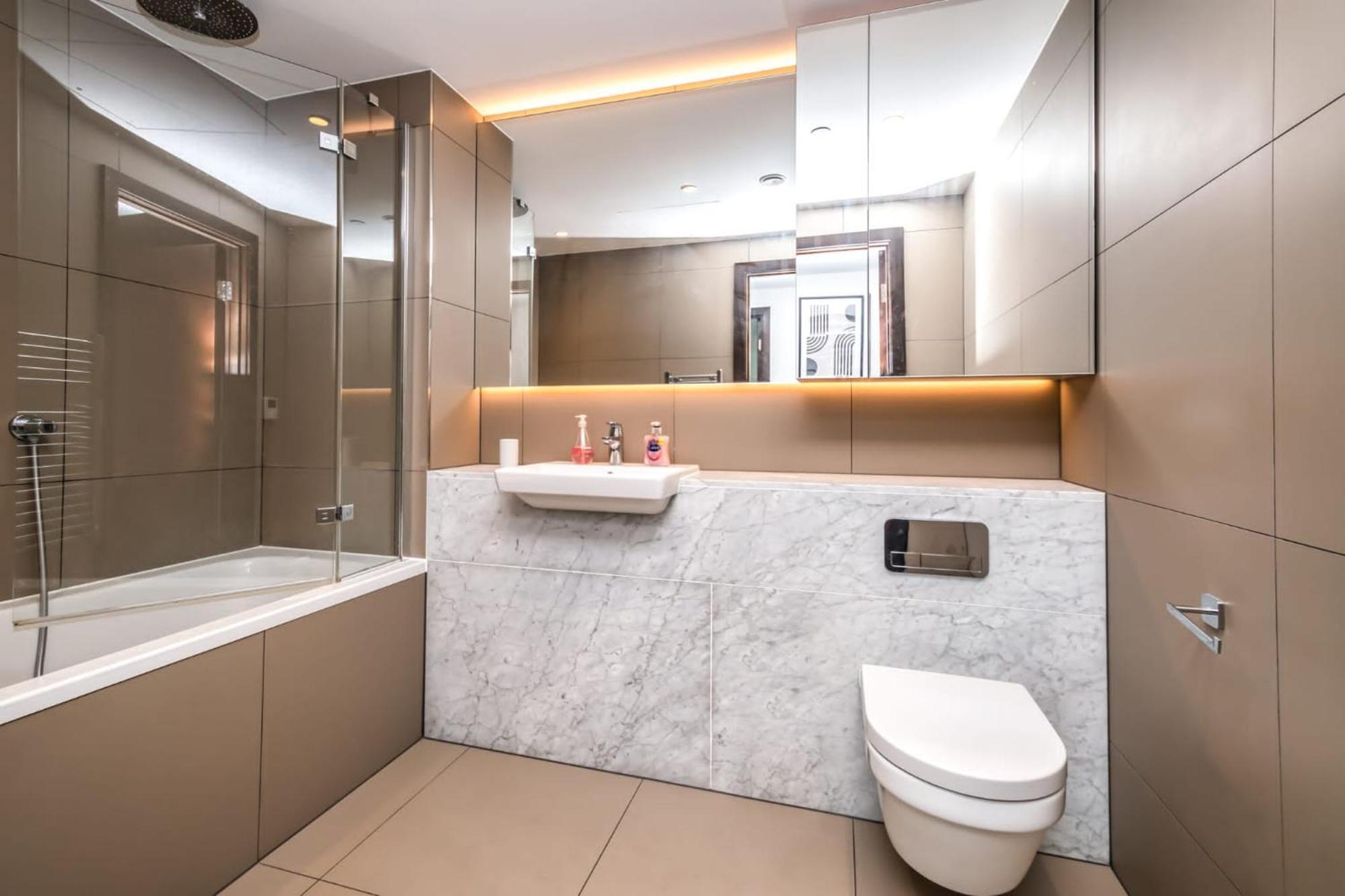 Apartment Luxury 2 Bedroom In Tower Hill *