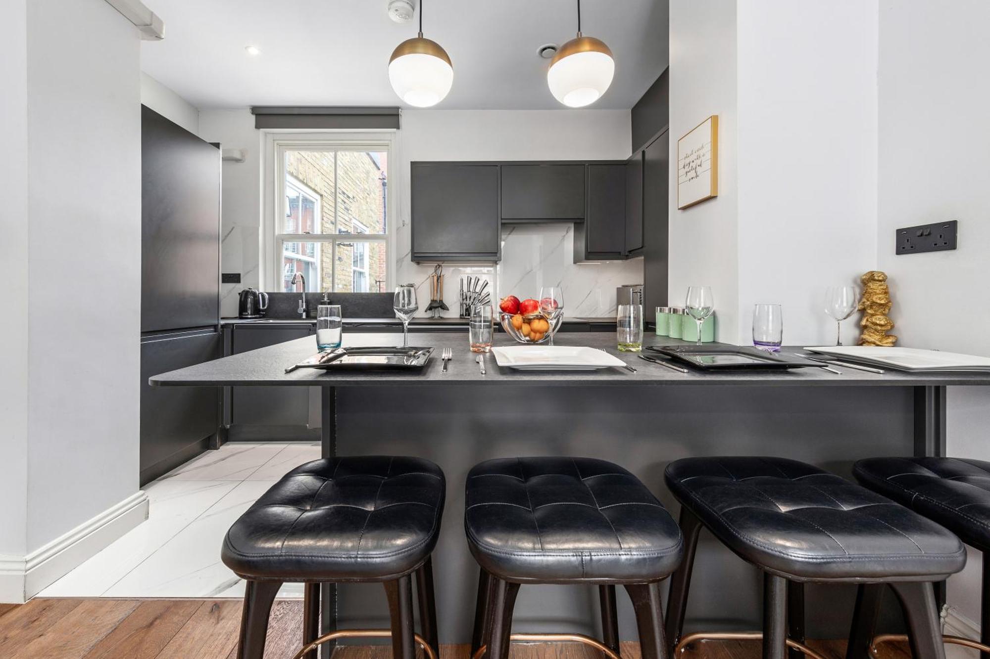 Stylish 2 Bedroom In Westminster Sleeps 5 With Ac * London